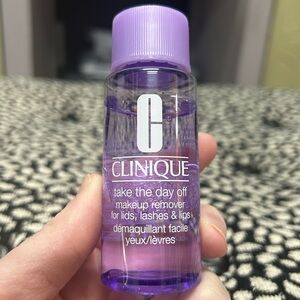CLINIQUE Take the Day Off NWT